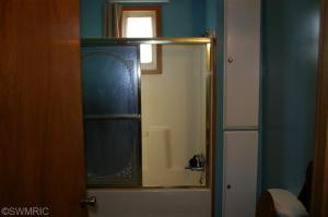232 E Grn, Olivet, MI 49076 photo 14