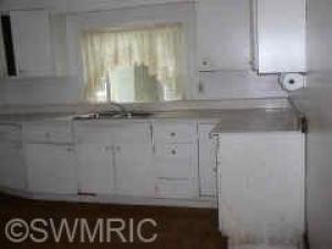 220 Marshall, Coldwater, MI 49036 photo 3