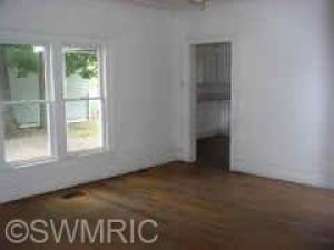 220 Marshall, Coldwater, MI 49036 photo 4