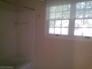 940 E Second St, Lawton, MI 49065 photo 7