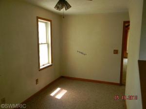 116 E Day St, Stanton, MI 48888 photo 7