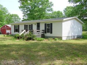 5022 E 36th St, Newaygo, MI 49337 photo 1