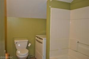 909 S Bridge St, Belding, MI 48809 photo 7
