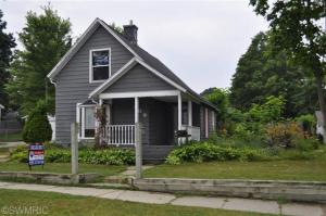 909 S Bridge St, Belding, MI 48809 photo 2