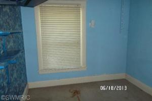 157 W 1st Ave, Plainwell, MI 49080 photo 9