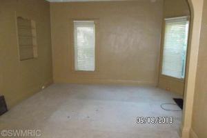 157 W 1st Ave, Plainwell, MI 49080 photo 4
