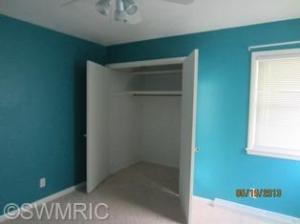 347 8th St, Plainwell, MI 49080 photo 7