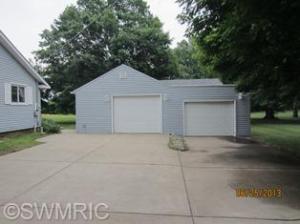 347 8th St, Plainwell, MI 49080 photo 2
