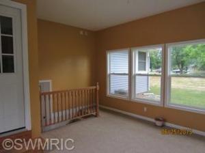 347 8th St, Plainwell, MI 49080 photo 4