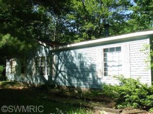 5820 E Loop Rd, Hesperia, MI 49421 photo 1