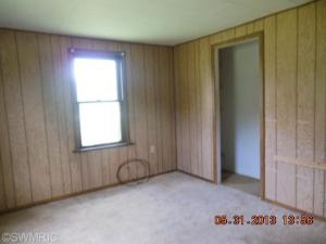 1502 N Thornapple Ave, White Cloud, MI 49349 photo 4