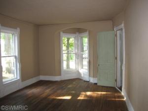 505 E South St, Cassopolis, MI 49031 photo 2