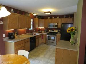 1348 Centennial Ct, Plainwell, MI 49080 photo 3