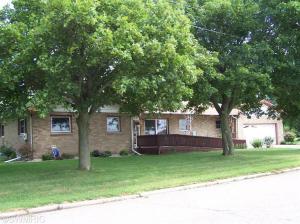 323 E Grant St, Bronson, MI 49028 photo 1