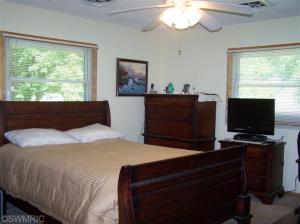 323 E Grant St, Bronson, MI 49028 photo 13