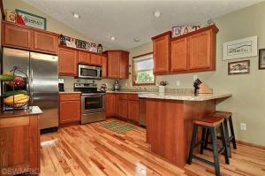 1207 Comstock Dr, Marshall, MI 49068 photo 9
