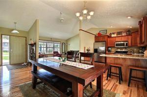 1207 Comstock Dr, Marshall, MI 49068 photo 7
