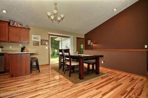 1207 Comstock Dr, Marshall, MI 49068 photo 6