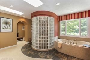 7828 Timber Canyon Dr SE, Ada, MI 49301 photo 15