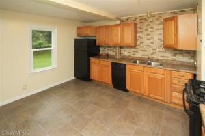 432 Keyes Dr, Parchment, MI 49004 photo 2