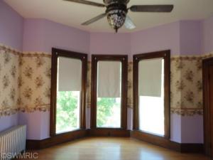 161 E Main St, Ionia, MI 48846 photo 4