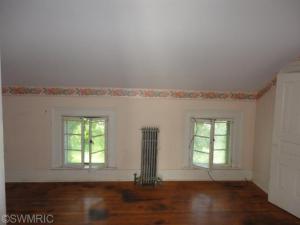 161 E Main St, Ionia, MI 48846 photo 6