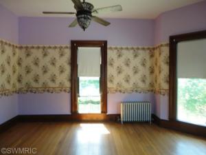 161 E Main St, Ionia, MI 48846 photo 5