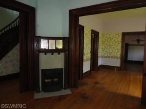 161 E Main St, Ionia, MI 48846 photo 10