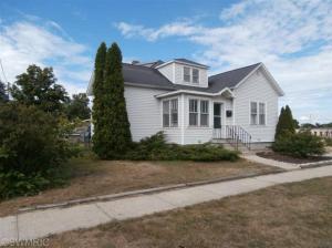 222 Third Ave, Manistee, MI 49660 photo 3