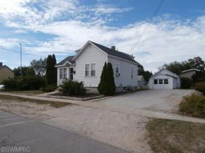 222 Third Ave, Manistee, MI 49660 photo 1