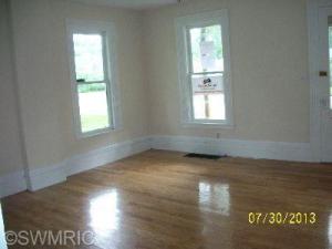 304 E Cushman St, Three Rivers, MI 49093 photo 10