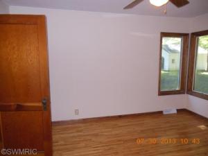 1382 E 120th St, Grant, MI 49327 photo 9