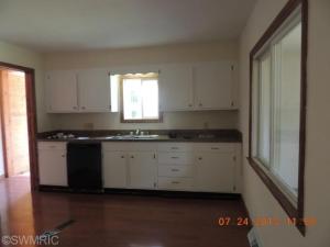 1382 E 120th St, Grant, MI 49327 photo 4