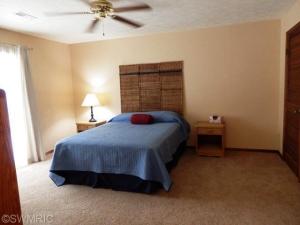 20796 Lost, Cassopolis, MI 49031 photo 9