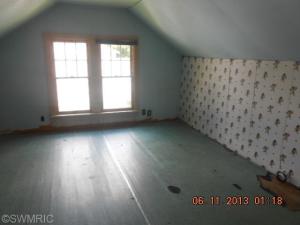 312 Cecil Ave, Buchanan, MI 49107 photo 5