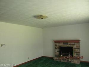 956 James St, Plainwell, MI 49080 photo 7