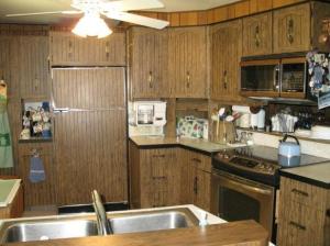 552 Belding St, Crystal, MI 48818 photo 3