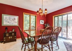 525 Roundtree Ln NE, Ada, MI 49301 photo 9