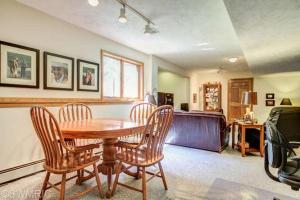 525 Roundtree Ln NE, Ada, MI 49301 photo 20