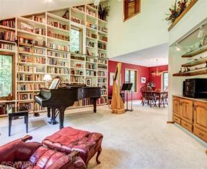525 Roundtree Ln NE, Ada, MI 49301 photo 12