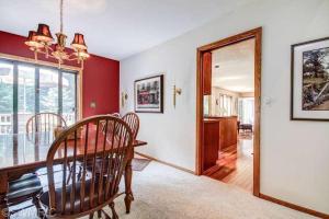 525 Roundtree Ln NE, Ada, MI 49301 photo 10