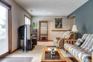 814 Meadowmeade Dr, Ada, MI 49301 photo 15