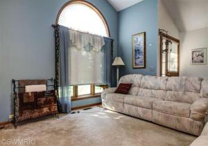814 Meadowmeade Dr, Ada, MI 49301 photo 2