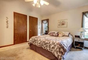 814 Meadowmeade Dr, Ada, MI 49301 photo 9