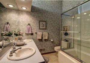 814 Meadowmeade Dr, Ada, MI 49301 photo 10