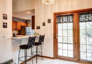814 Meadowmeade Dr, Ada, MI 49301 photo 7