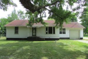 17833 S River Rd, Three Rivers, MI 49093 photo 1