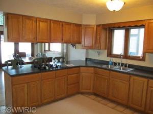 802 E Gull Lake Dr, Augusta, MI 49012 photo 11