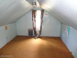 1775 E 120th St, Grant, MI 49327 photo 3