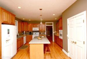 3329 Bloomington Hills Dr SE, Ada, MI 49301 photo 4
